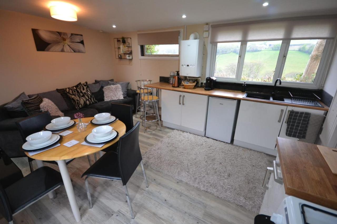 Stunning 2-Bed Cabin In Nantglyn 登比 外观 照片